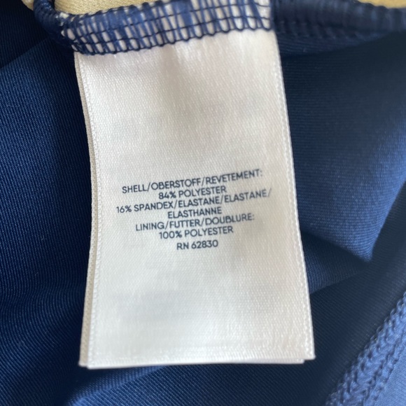 Lands End Swim Rashguard Kids’ Size 10-12 - Picture 5 of 6